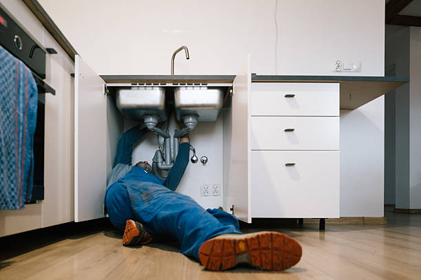 Professional Emergency Plumber technician working in Crab Orchard, WV